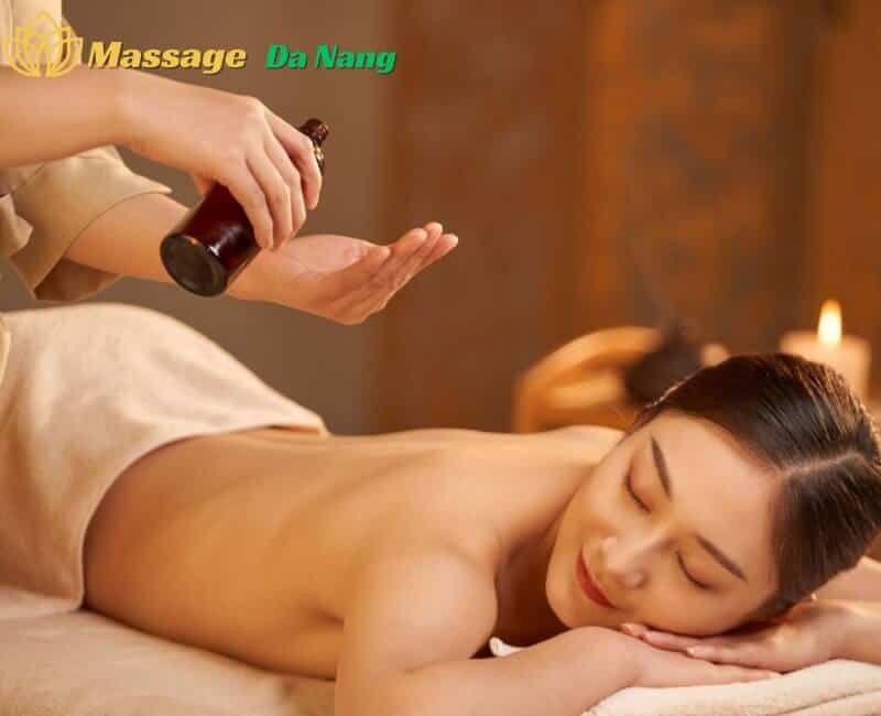 Liệu pháp massage chuyên nghiệp cho nữ ngày càng phổ biến